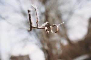 Highlighting the Beauty of a Winter Wedding