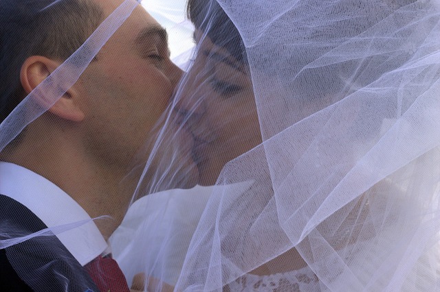 wedding kiss