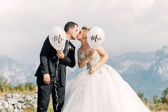 wedding kiss