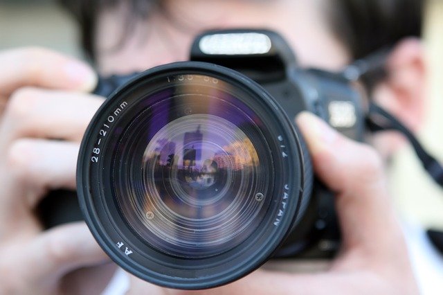 28-210 mm lens