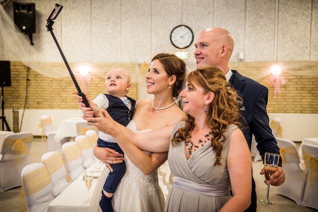 bride & groom selfie