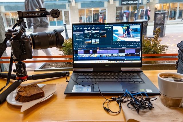 Wedding video editor at a cafe